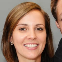 Profil Veronica Freire