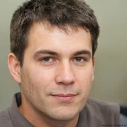 Profil Brandon Dennis