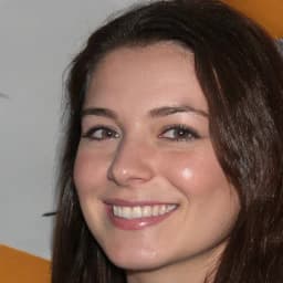 Profil Rachel Lloyd